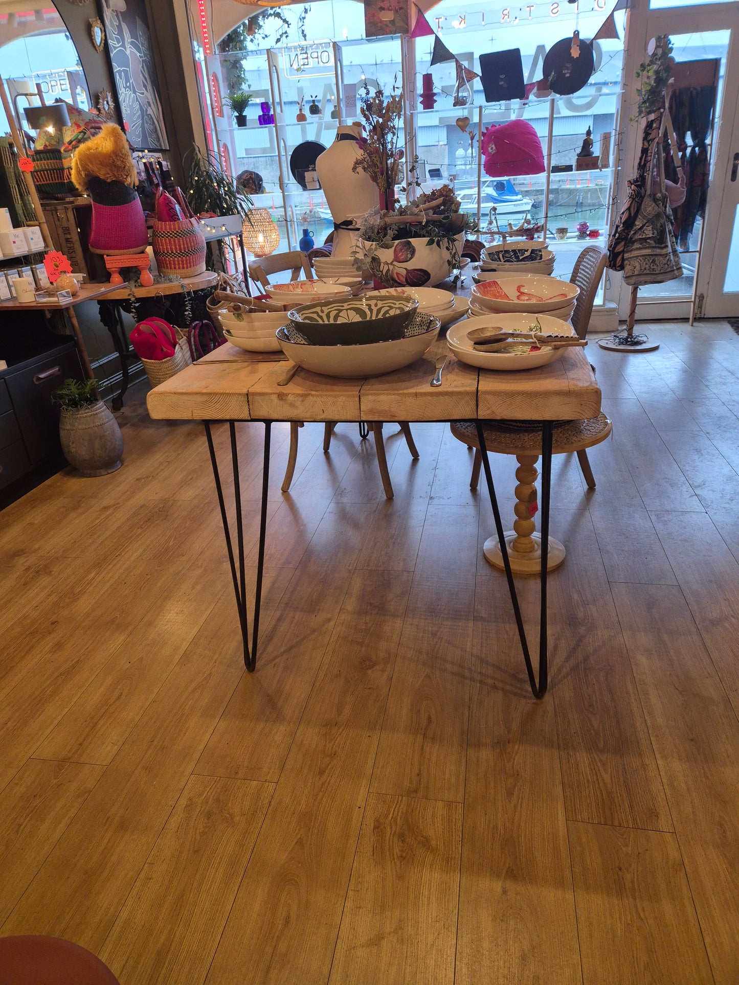 Dining table with hairpin legs