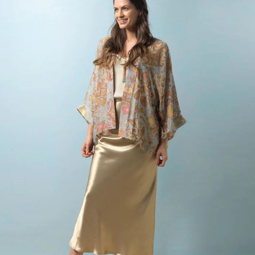 One Hundred Stars Kimono Tudor Rose Grey