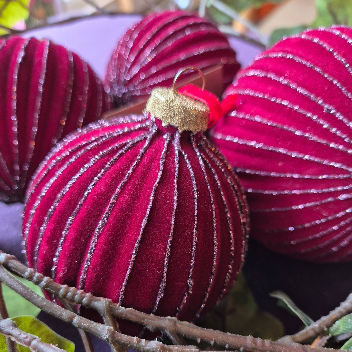 xmas ball burgandy 8cm