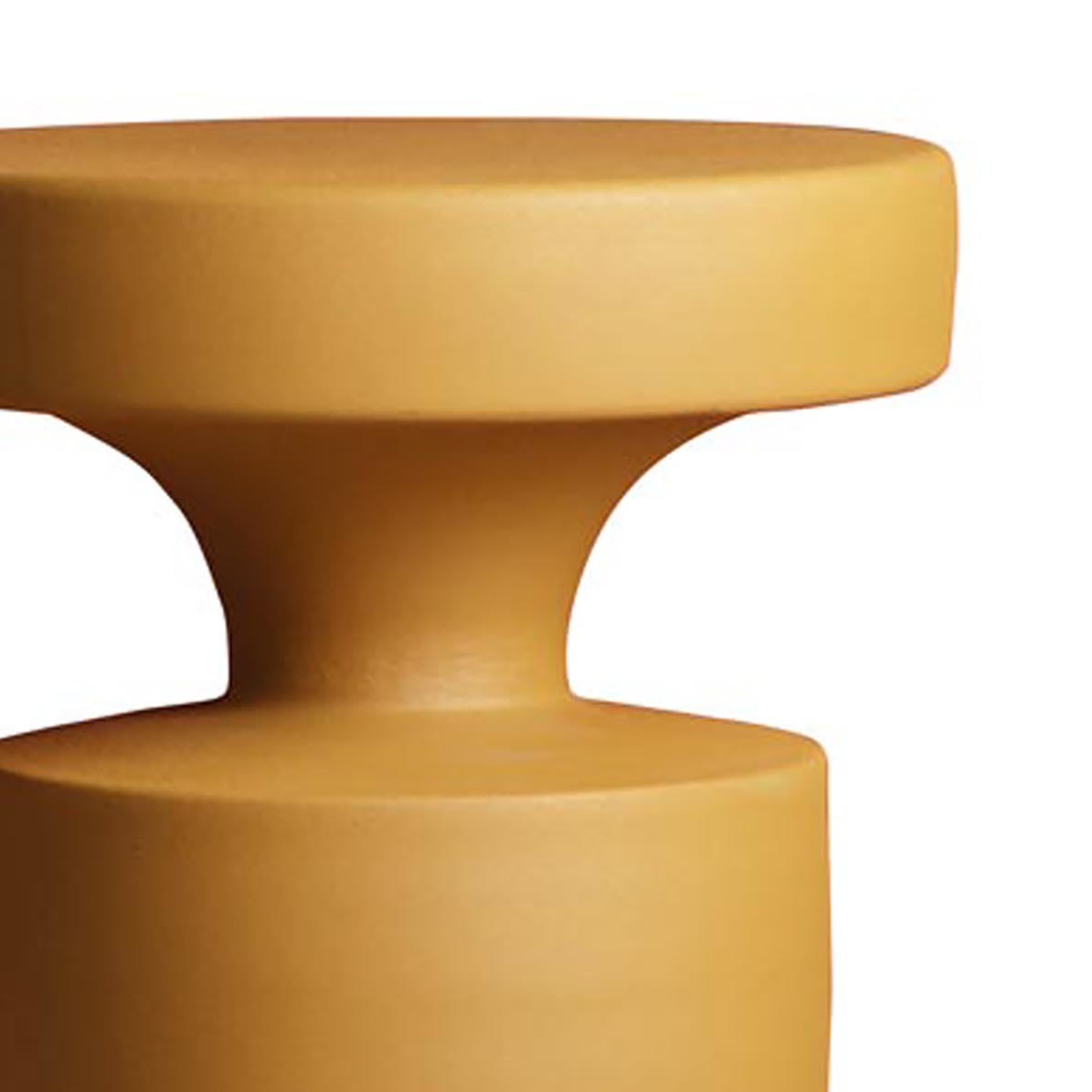 Side table in mustard - Forms