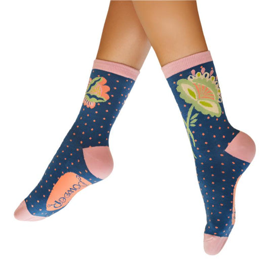 ankle socks for women blue background pink hem toes and heels and flower motif