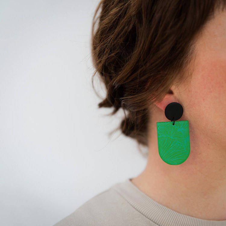 Cha emerald earrings