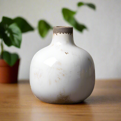 Ceramic vase white 15.5cm