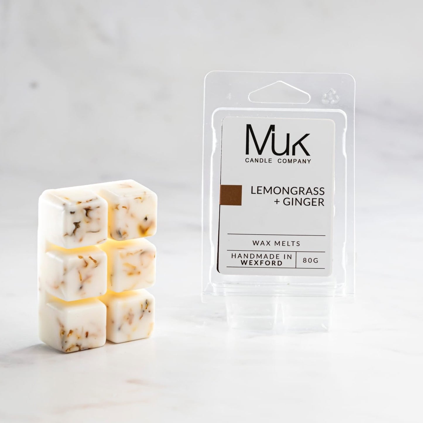 Elevate your ambiance with the fragrance of lemongrass and ginger melts. Infused with the invigorating scent of lemongrass and warming &nbsp;ginger &nbsp;the fragrance effortlessly revitalizes any space. With its elegant and long lasting fragrance it fills your space with bursts of freshness and vitality. The uplifting aroma of lemongrass and ginger will inspire your senses creating a welcoming atmosphere. Perfect for revitalizing your home or workspace uplifting &nbsp;your mood and inspiring rejuvenation w