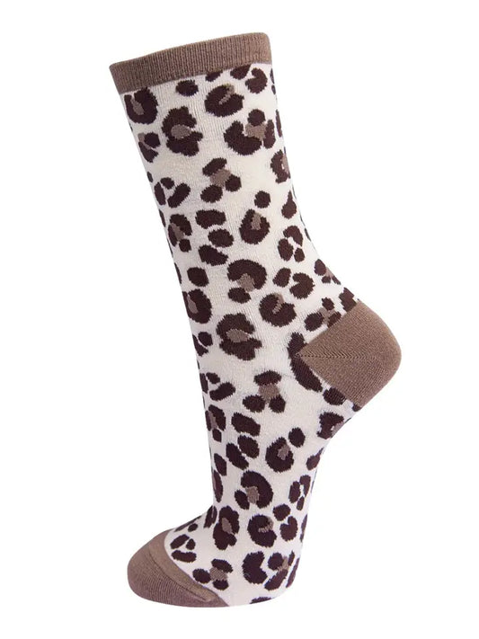 Bamboo ankle socks for Ladies. Depicting leopard print
